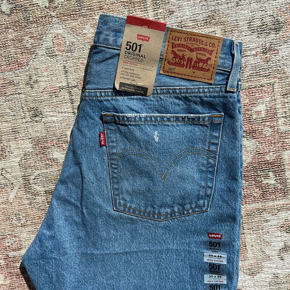 Woman’s 501 Cropped Levi’s